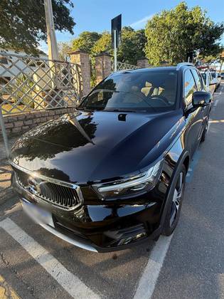 VOLVO XC40 2.0 T4 GASOLINA MOMENTUM GEARTRONIC
